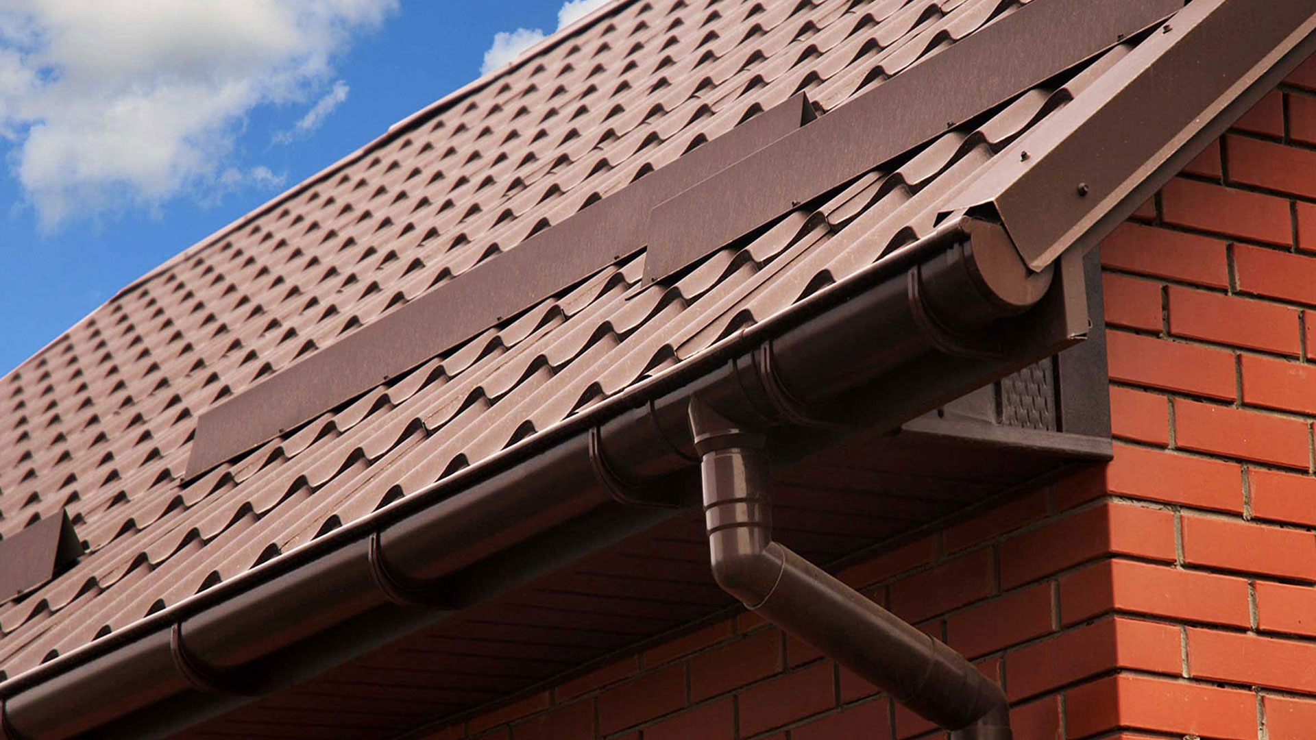 Whether you're building a new property or replacing an old, worn-out roof, our experienced team is here to provide a roofing solution that’s built to last.